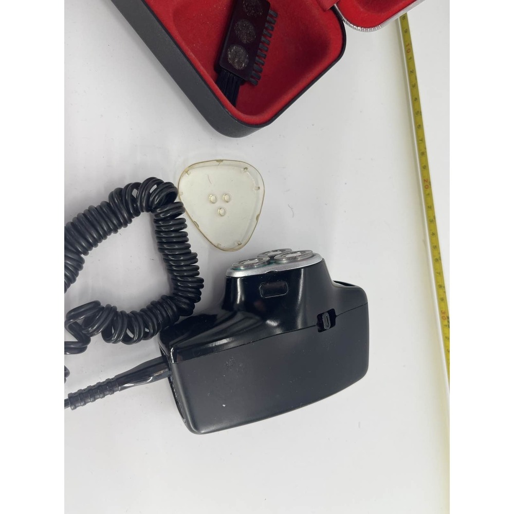 Norelco Tripleheader Electric Shaver Razor w/ Case - Picture 3 of 6
